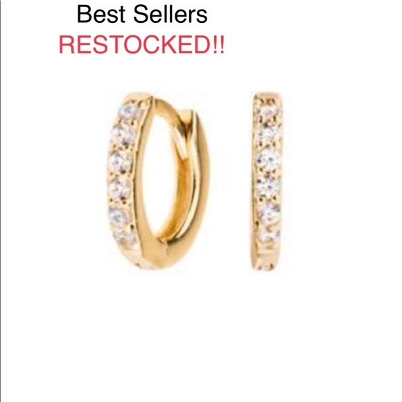 𝅺DIAMOND Huggies | Yellow Gold | RESTOCKED! - Picture 1 of 5